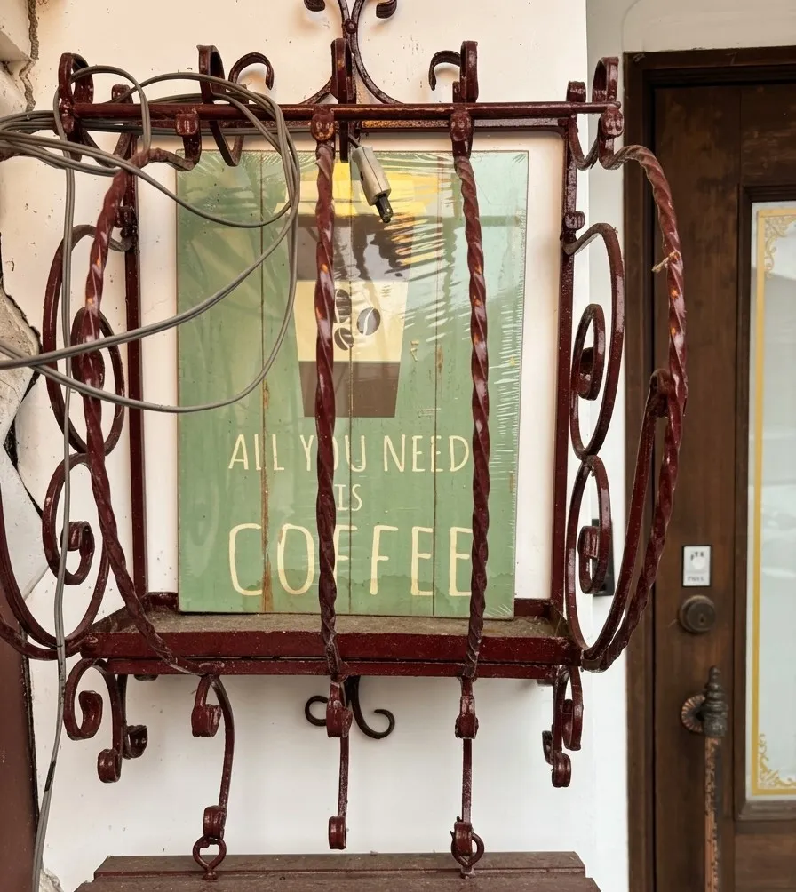 ALL YOU NEED IS COFFEE の看板